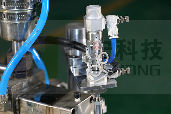 全自動百葉輪成型機細節(jié)五