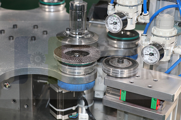 全自動百葉輪成型機細節(jié)七